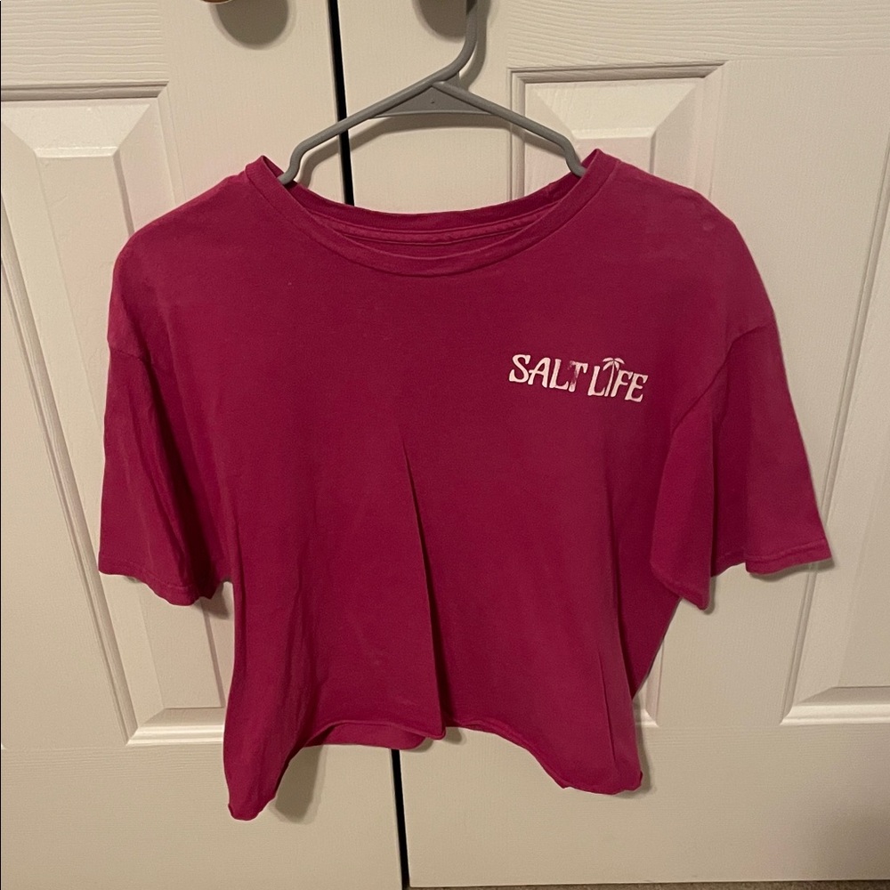 Salt Life Women's Hot Pink Cropped T-shirt Medium (Fair)